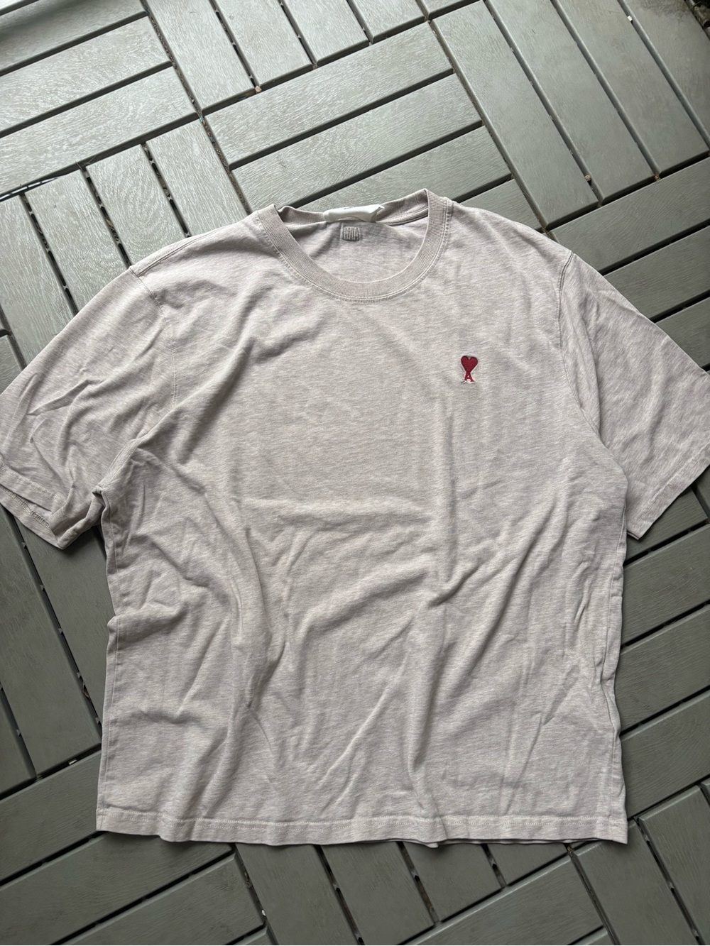 Ami Heart Logo Crew Tee - Light Gray with Red Heart